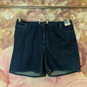 32 W Liz & Me Women's Jean Shorts NWT